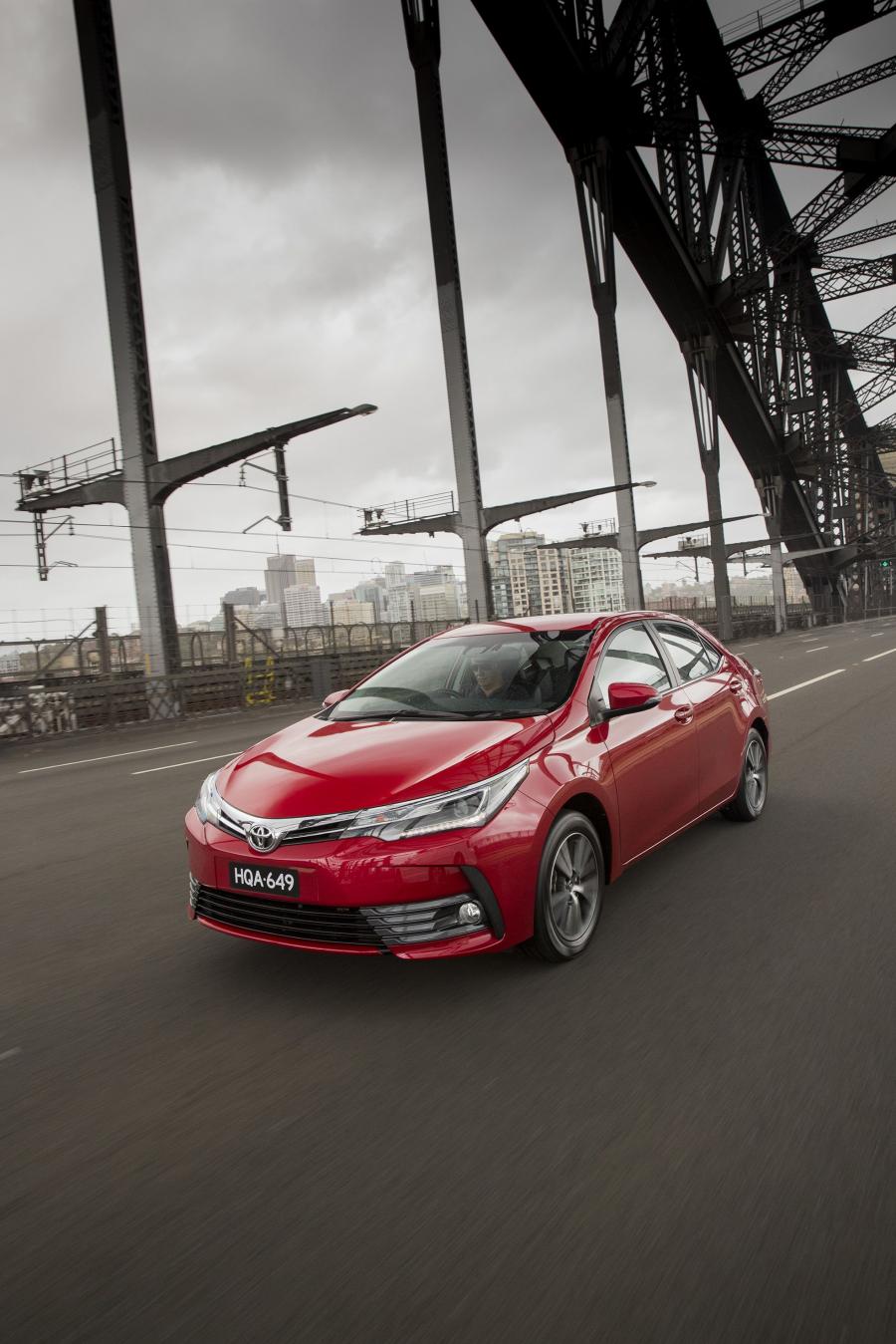  Toyota Corolla Sedan ZR 2017 года  (AU) (фото 2 из 6)